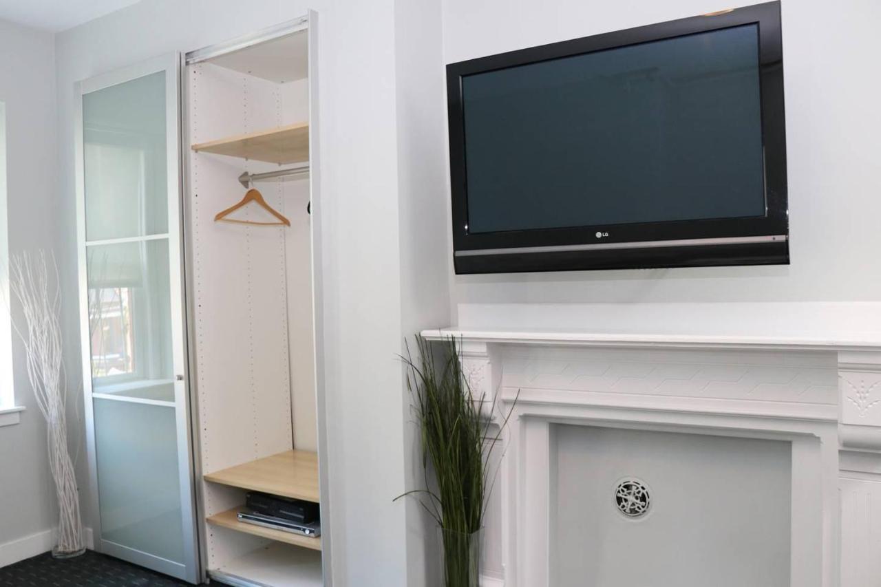 Stylish Studio On Newbury St, This Is Boston! #12 Экстерьер фото